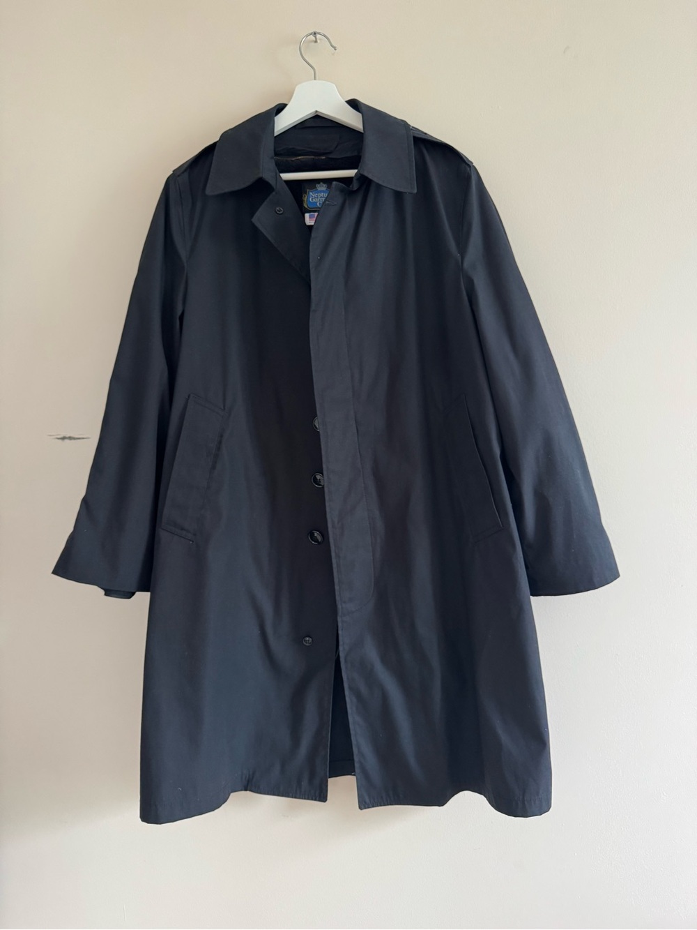 Vintage Classic Black Trench Coat — Timeless Men’s Outerwear